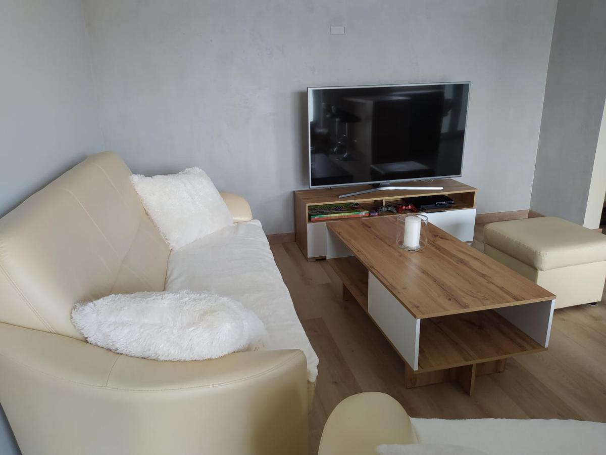 Apartament Z Widokiem Piła Buitenkant foto