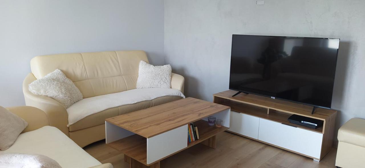 Apartament Z Widokiem Piła Buitenkant foto